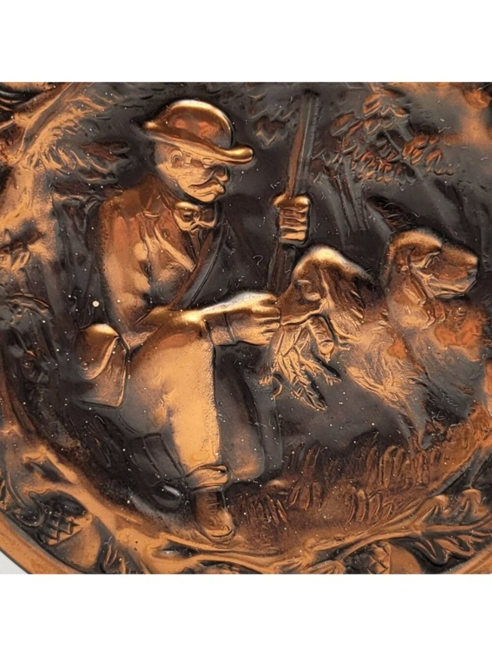 Coppercraft Guild Wall Plaque Pot Holder Hunting Scene Repousse Set of 2 - Picture 7 of 7